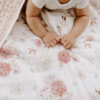 Одеяло из муслинового хлопка dahlias aden+anais - Зображення 3